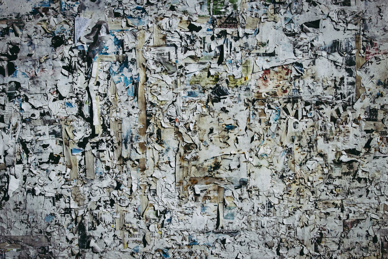 White and grey concrete wall